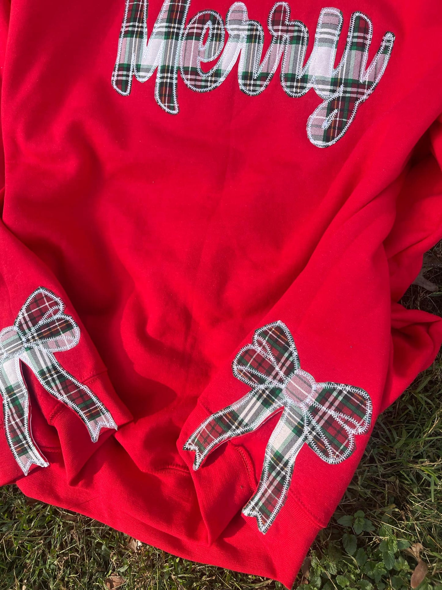 Merry Plaid Fabric Applique with Optional Side Bows Christmas Holiday Embroidered Sweatshirt